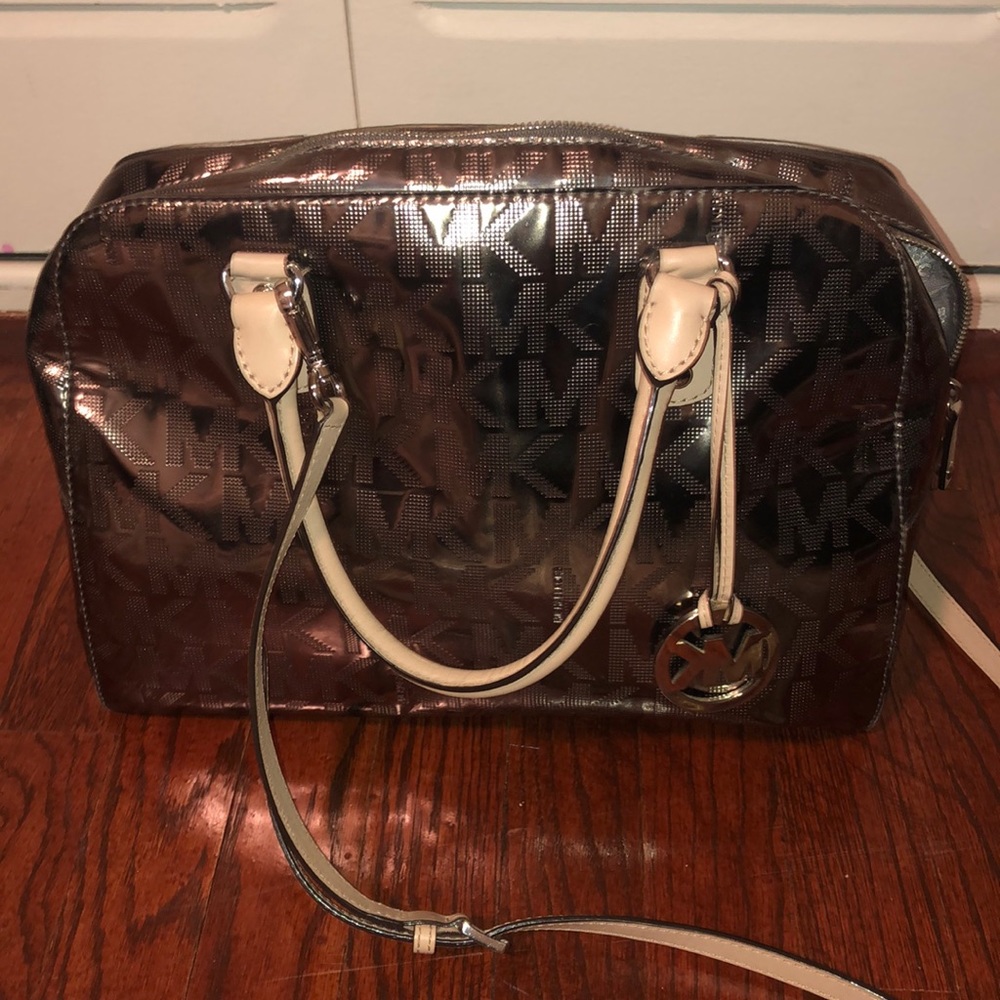 Metallic silver Michael Kors purse w/ crossbody